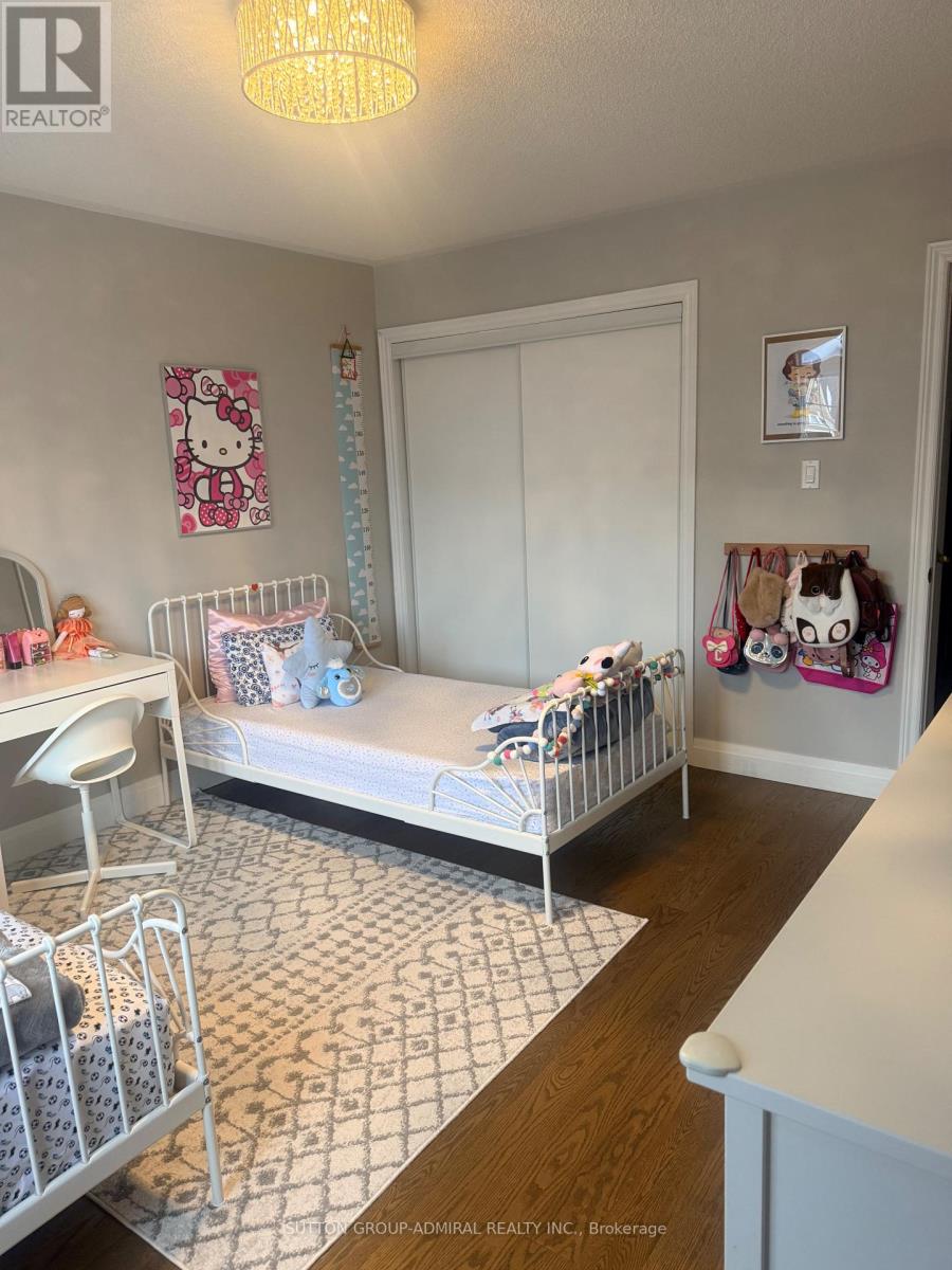 119 Michelle Drive, Vaughan (East Woodbridge), Ontario  L4L 9N3 - Photo 18 - N12852354