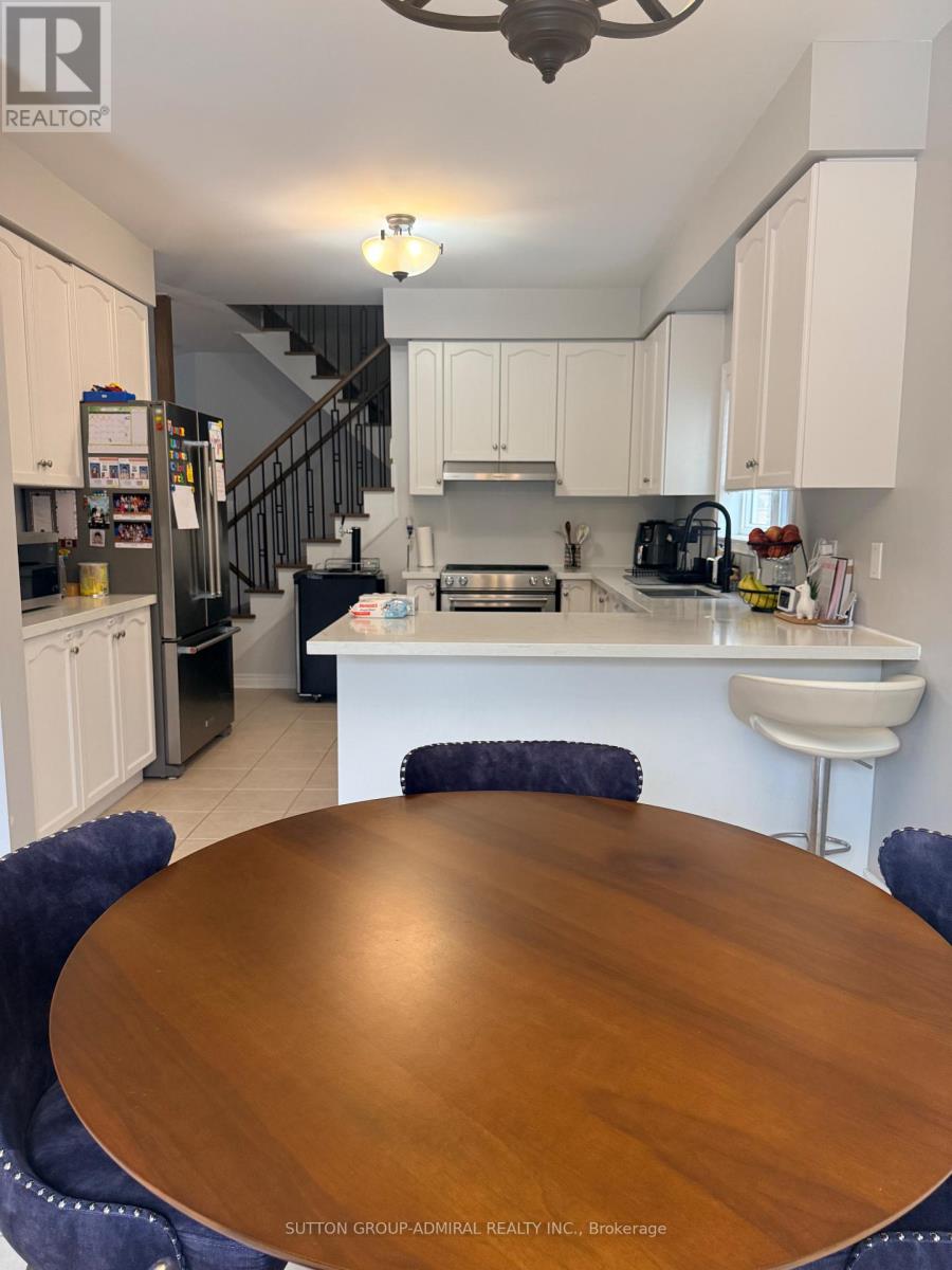 119 Michelle Drive, Vaughan (East Woodbridge), Ontario  L4L 9N3 - Photo 8 - N12852354