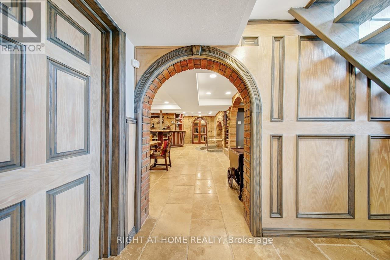 397 Maple Leaf Drive, Toronto (Maple Leaf), Ontario  M6L 1P4 - Photo 24 - W12802854