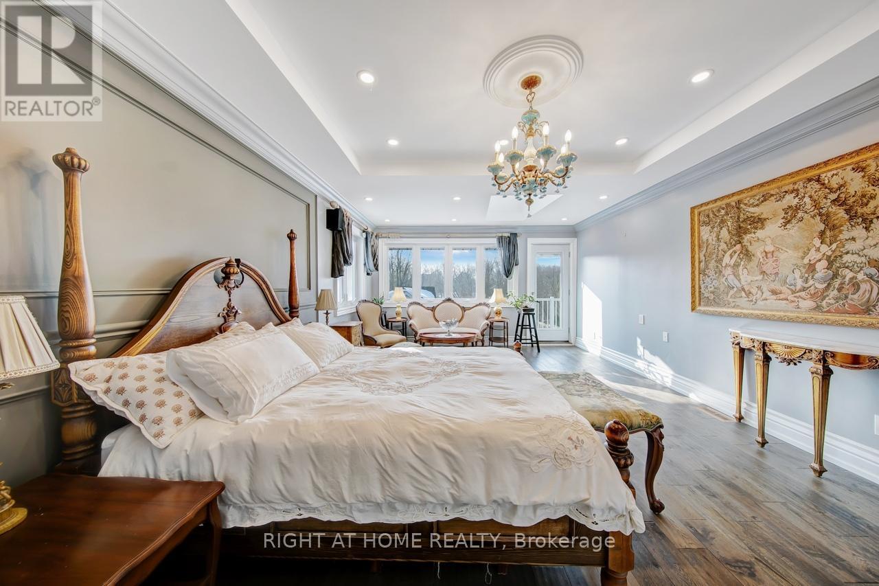 397 Maple Leaf Drive, Toronto (Maple Leaf), Ontario  M6L 1P4 - Photo 20 - W12802854