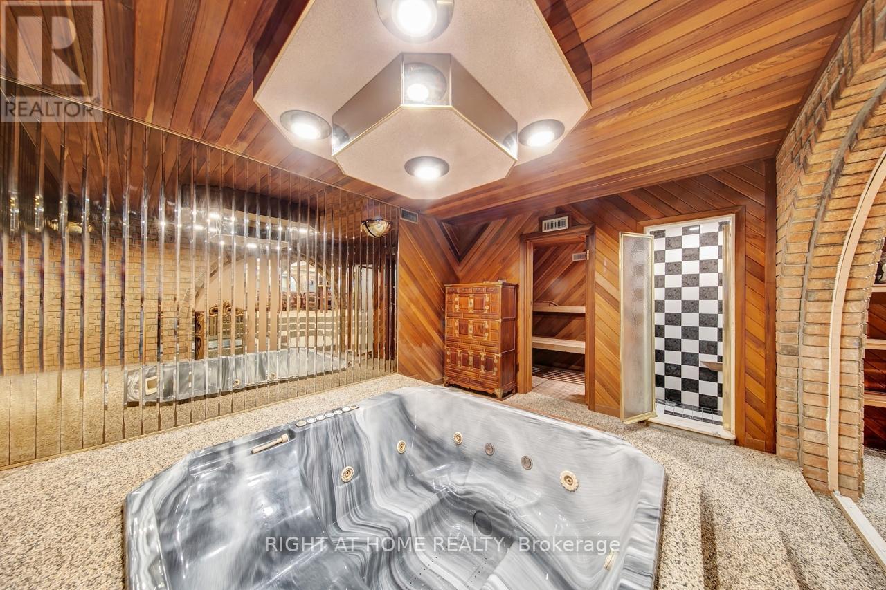 397 Maple Leaf Drive, Toronto (Maple Leaf), Ontario  M6L 1P4 - Photo 30 - W12802854