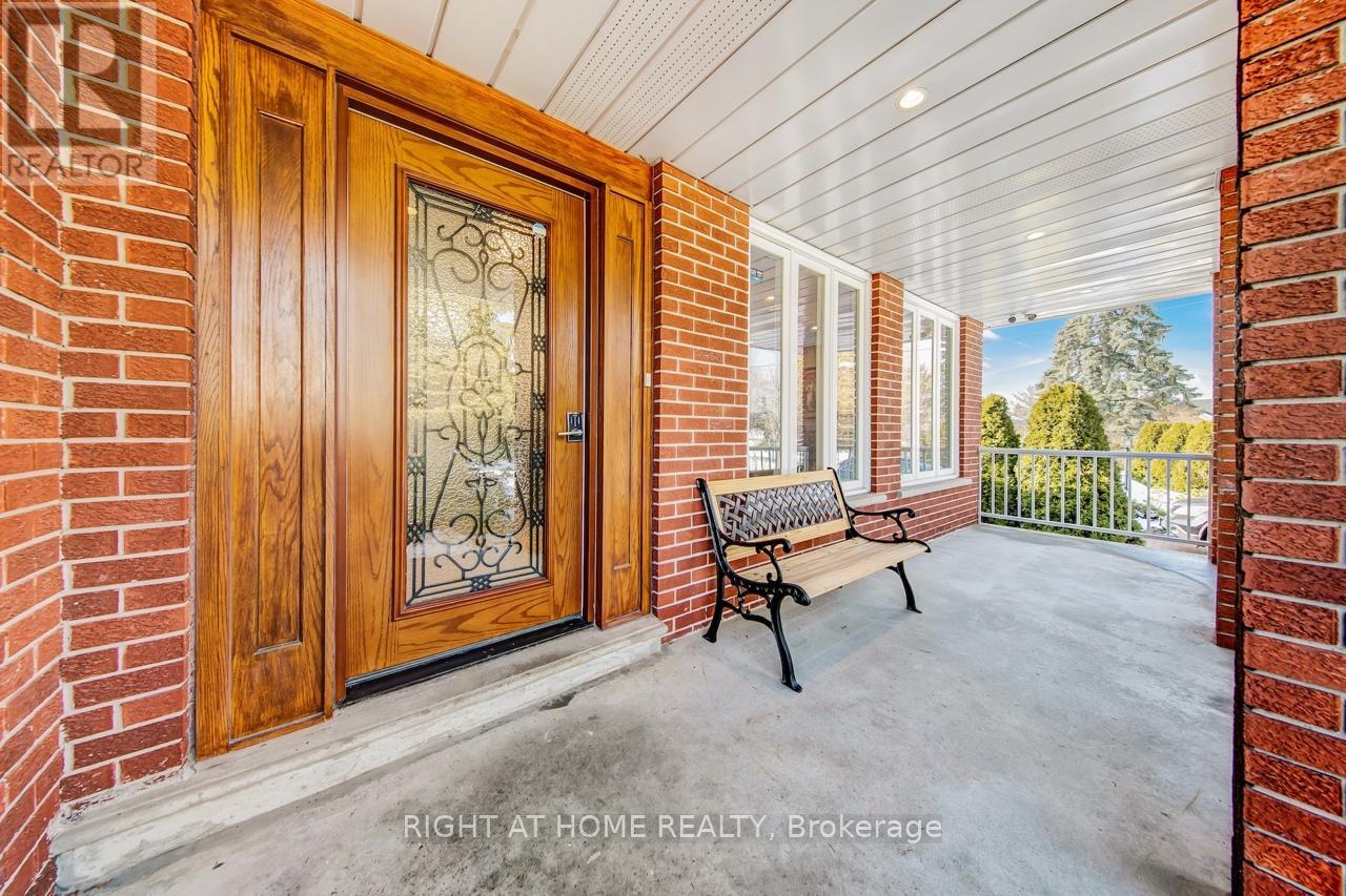 397 Maple Leaf Drive, Toronto (Maple Leaf), Ontario  M6L 1P4 - Photo 40 - W12802854