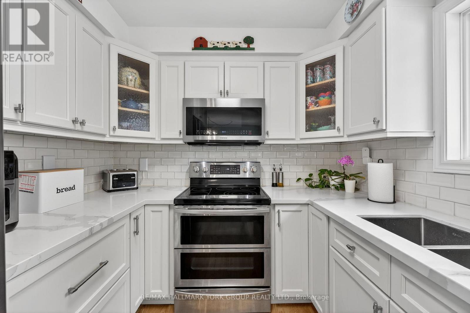 29 Ashton Street, Orillia, Ontario  L3V 7V5 - Photo 10 - S12852356