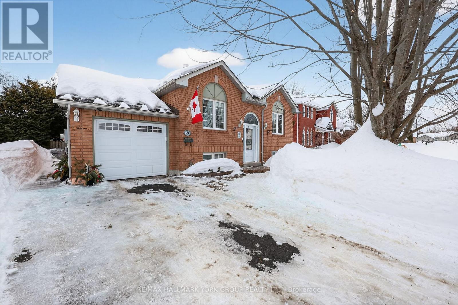 29 Ashton Street, Orillia, Ontario  L3V 7V5 - Photo 3 - S12852356