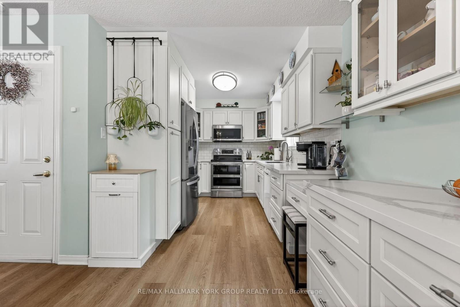 29 Ashton Street, Orillia, Ontario  L3V 7V5 - Photo 8 - S12852356