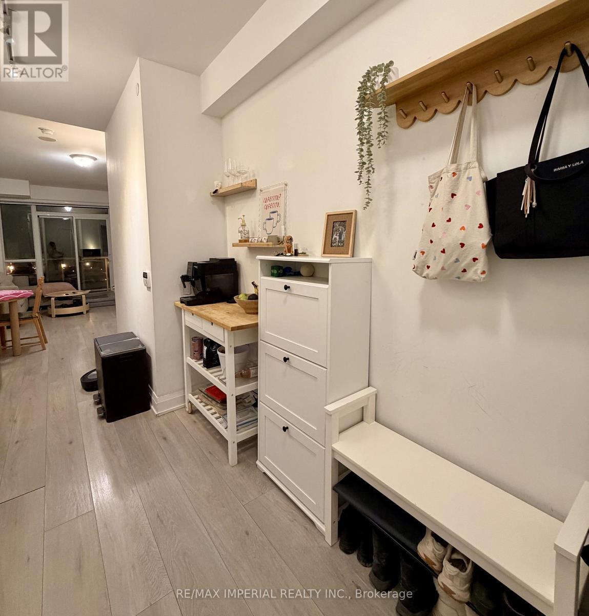 413 - 110 Marine Parade Drive, Toronto (Mimico), Ontario  M8V 0A3 - Photo 4 - W12852346