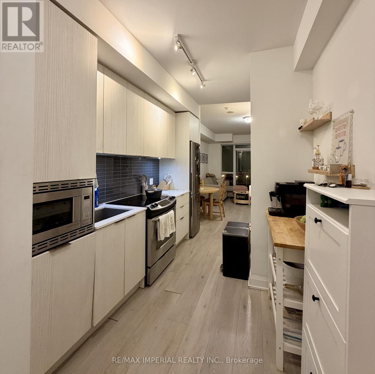 413 - 110 Marine Parade Drive, Toronto (Mimico), Ontario  M8V 0A3 - Photo 5 - W12852346