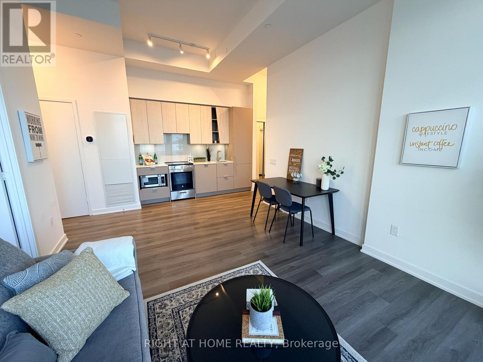 2505 - 3883 Quartz Road S, Mississauga (City Centre), Ontario  L5B 0M4 - Photo 14 - W12852352