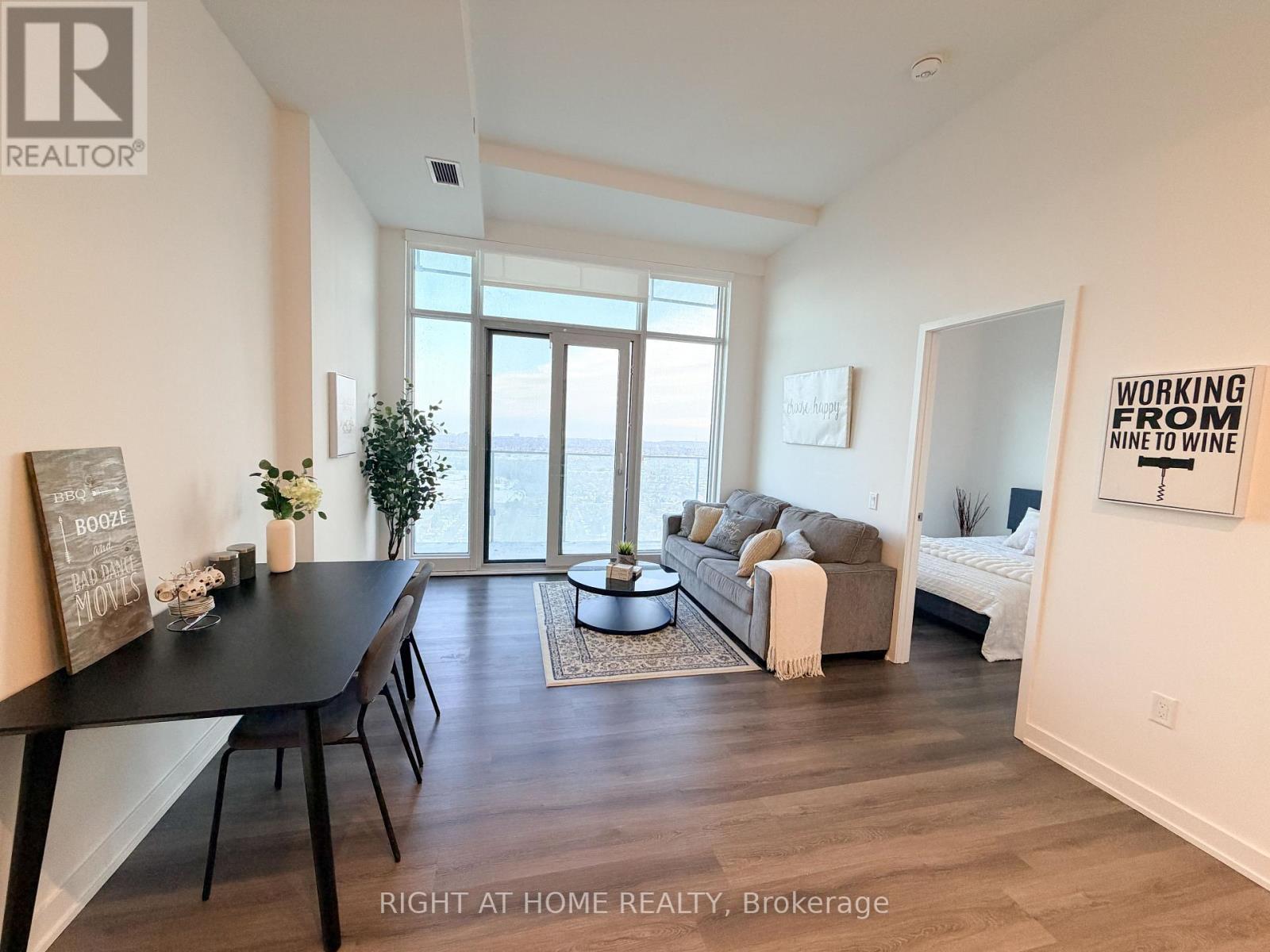 2505 - 3883 Quartz Road S, Mississauga (City Centre), Ontario  L5B 0M4 - Photo 19 - W12852352