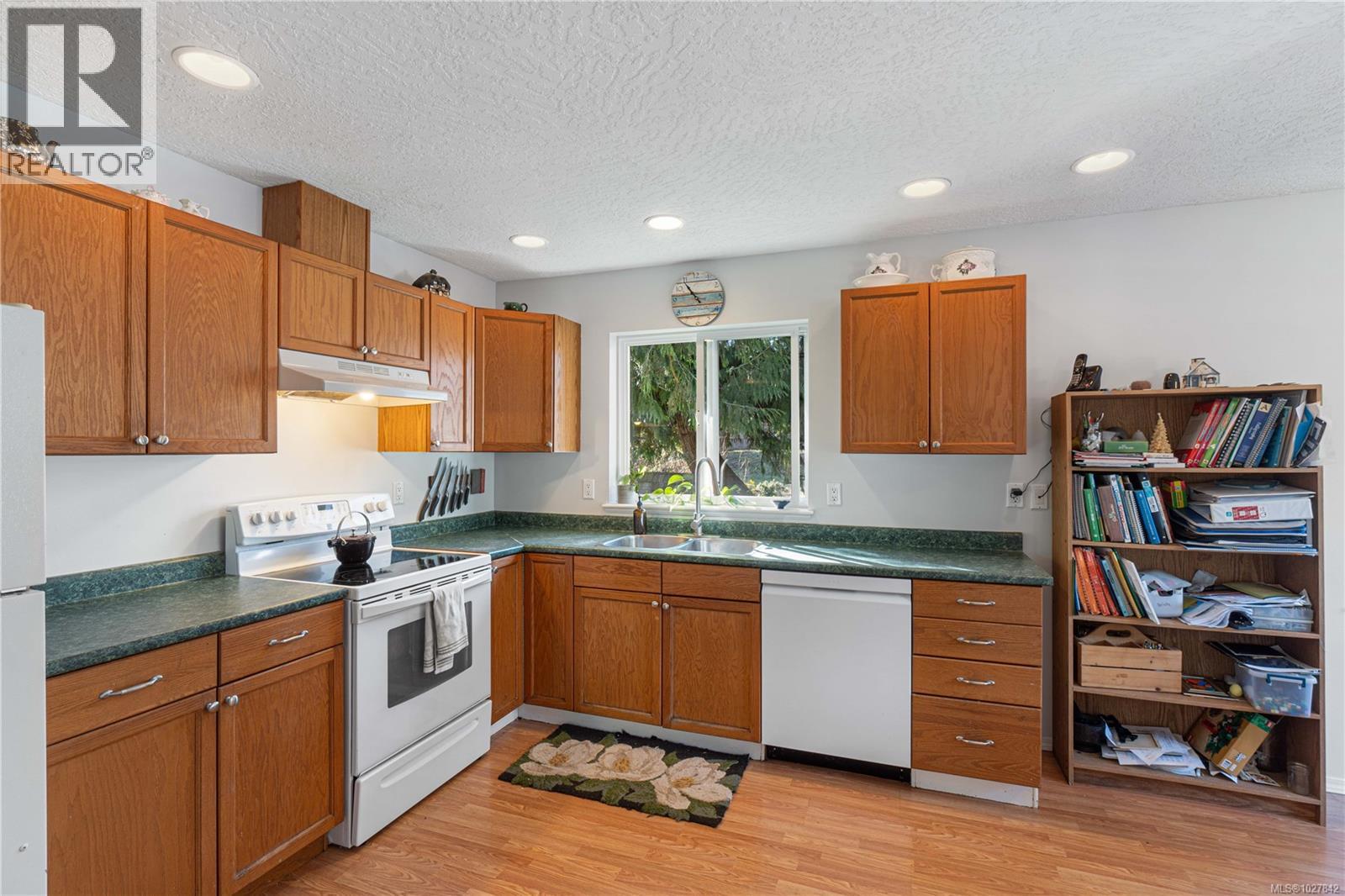 1726 Settler Rd, Qualicum Beach, British Columbia  V9K 2R6 - Photo 11 - 1027842