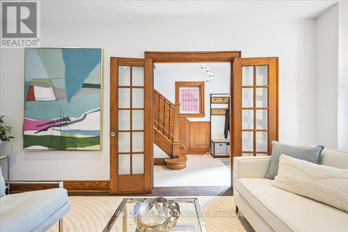 181 Clendenan Avenue, Toronto (High Park North), Ontario  M6P 2W9 - Photo 8 - W12852338