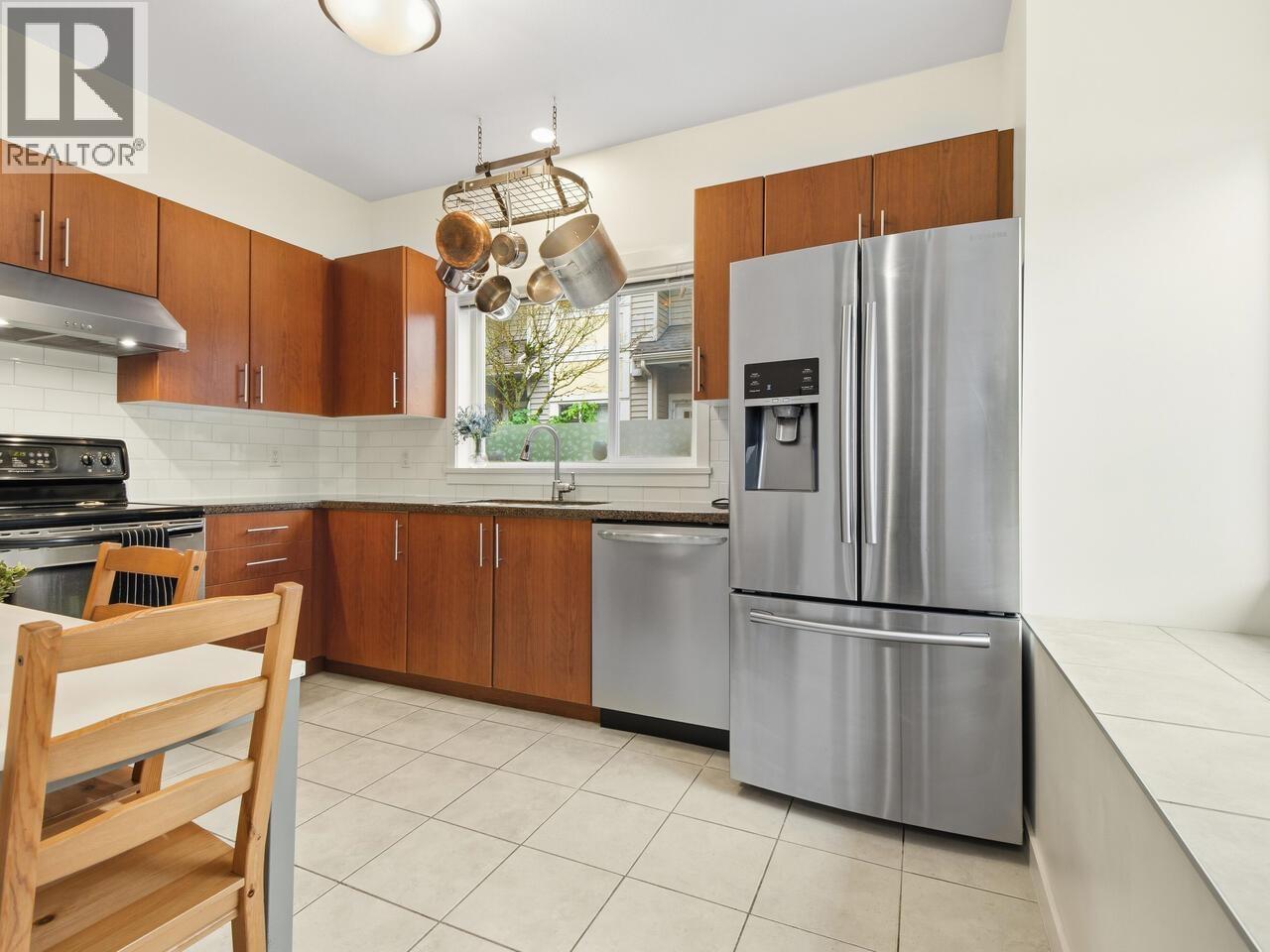 1 7136 18th Avenue, Burnaby, British Columbia  V3N 1H1 - Photo 9 - R3096827