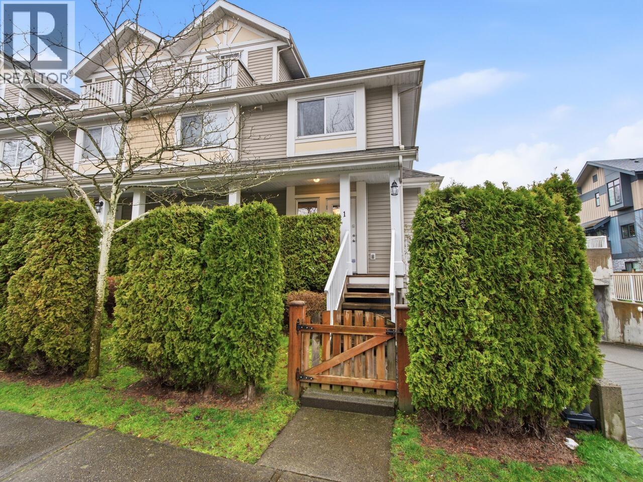 1 7136 18th Avenue, Burnaby, British Columbia  V3N 1H1 - Photo 2 - R3096827