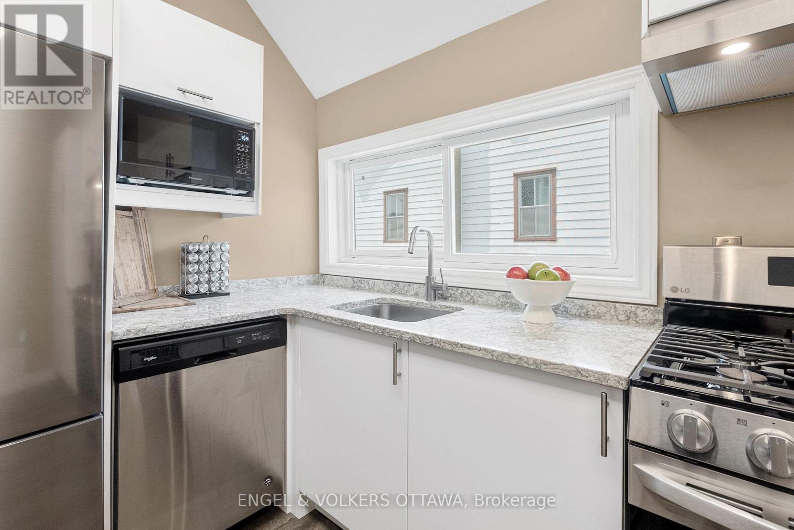 3698 Carp Road, Ottawa, Ontario  K0A 1L0 - Photo 12 - X12852386