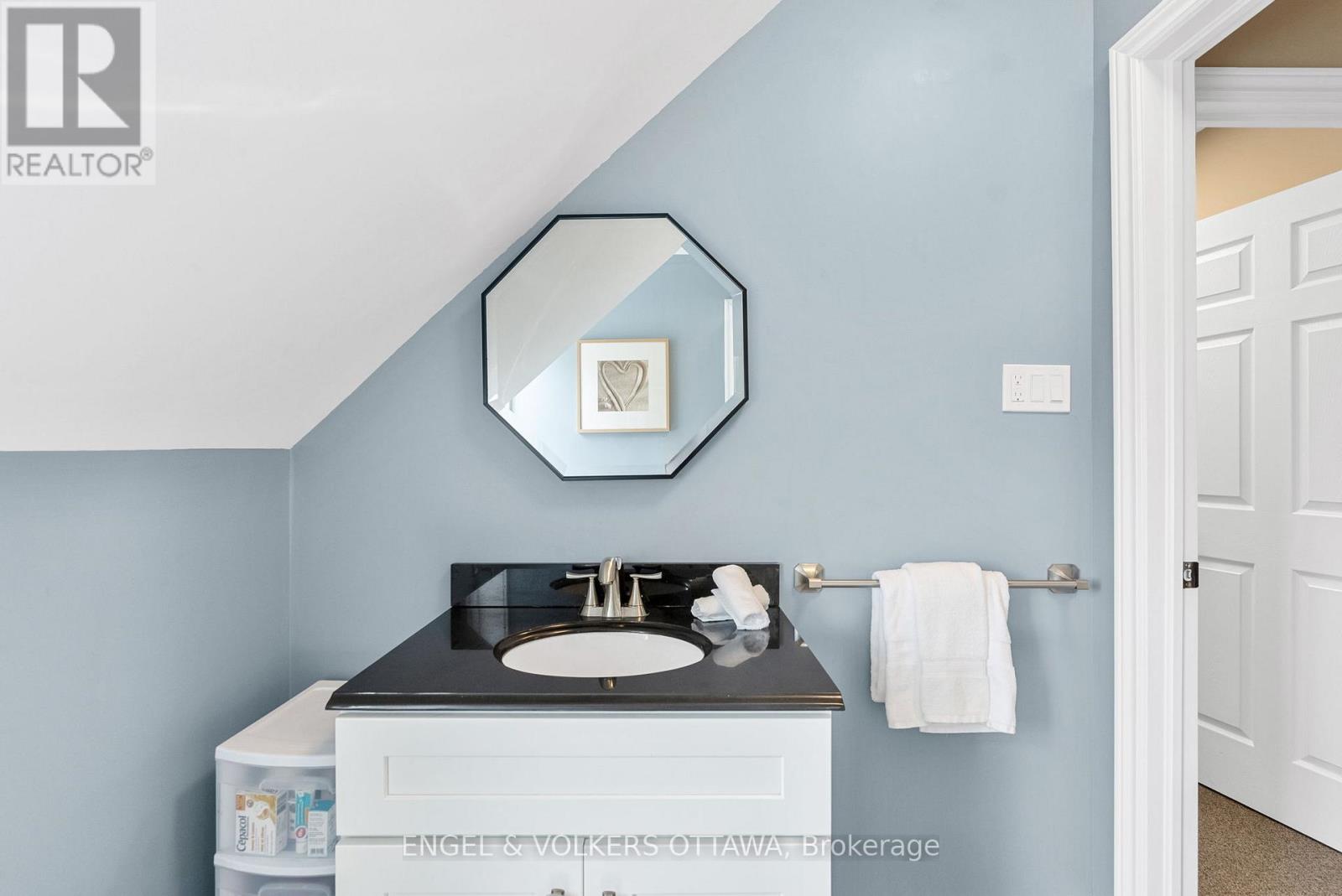 3698 Carp Road, Ottawa, Ontario  K0A 1L0 - Photo 22 - X12852386