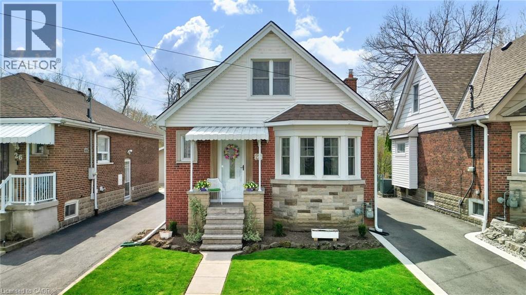 22 Churchill Avenue, Hamilton, Ontario  L9A 1J5 - Photo 2 - 40810058
