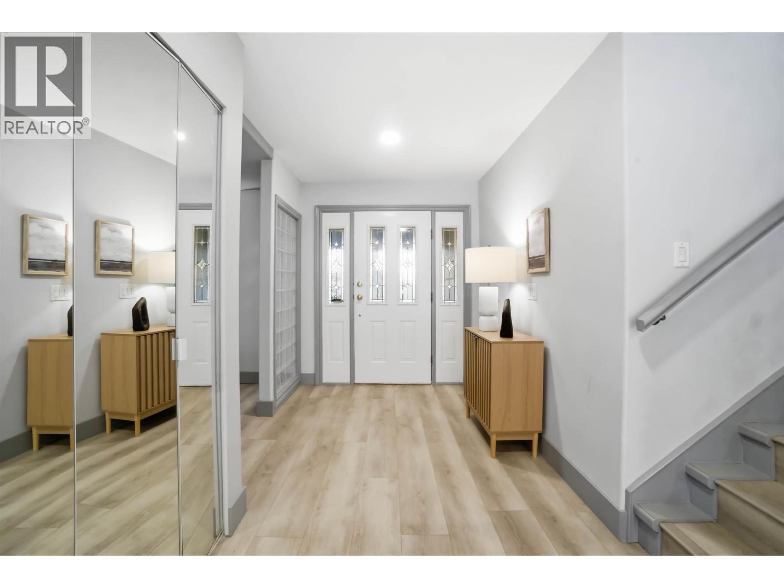 2271 Sorrento Drive, Coquitlam, British Columbia  V3K 6P4 - Photo 3 - R3096861