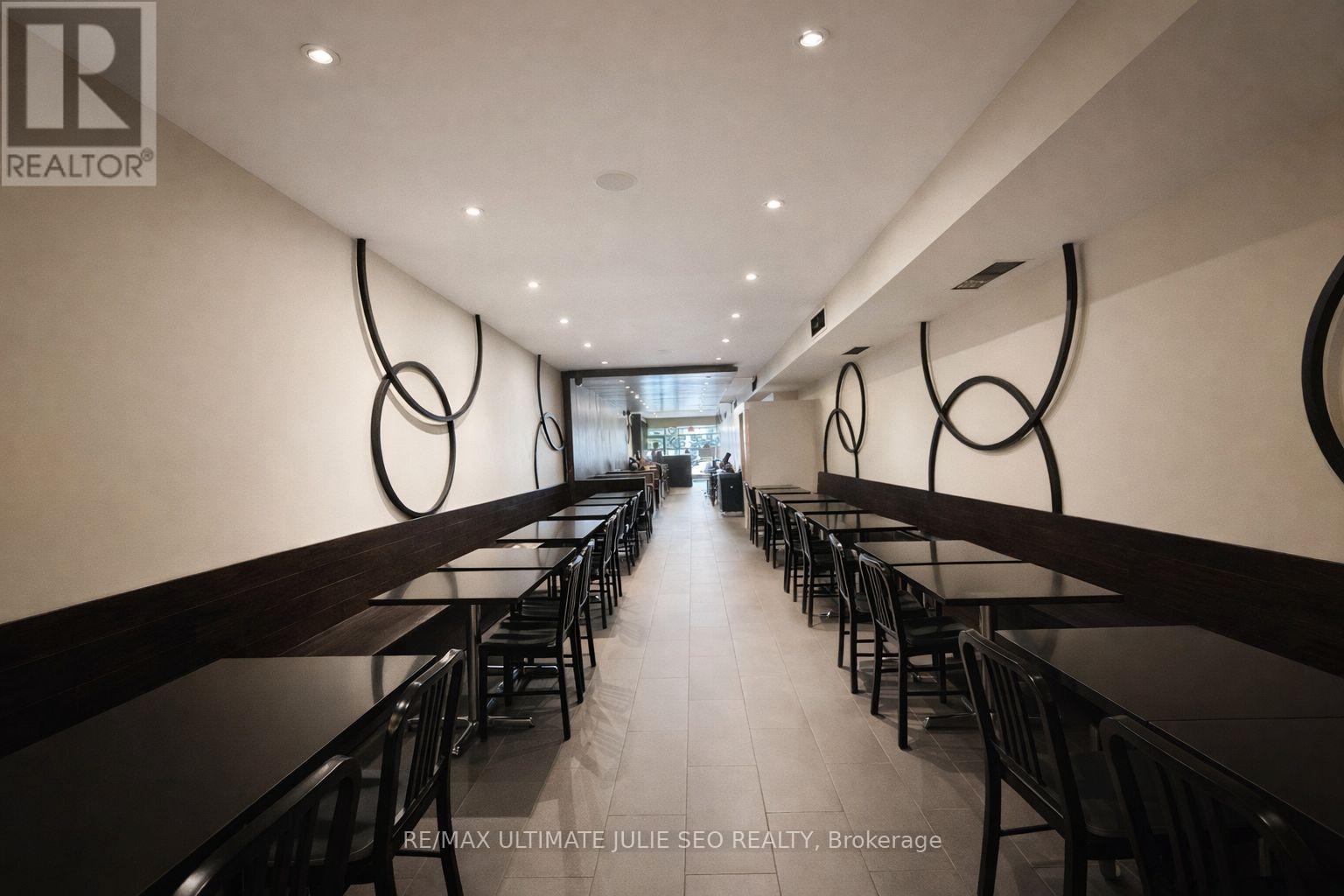 5197 Yonge Street, Toronto, Ontario  M2N 5P7 - Photo 3 - C12852388