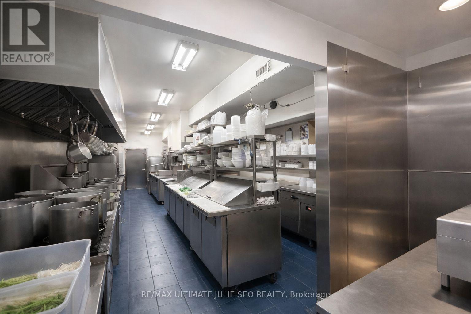 5197 Yonge Street, Toronto, Ontario  M2N 5P7 - Photo 7 - C12852388