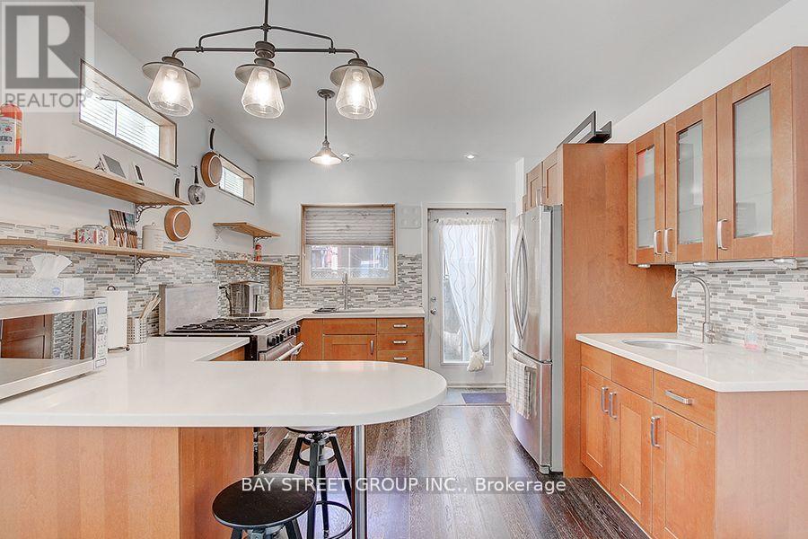 105 Massey Street, Toronto (Niagara), Ontario  M6J 2T5 - Photo 12 - C12852404