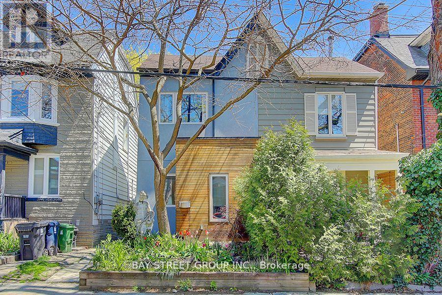 105 Massey Street, Toronto (Niagara), Ontario  M6J 2T5 - Photo 2 - C12852404