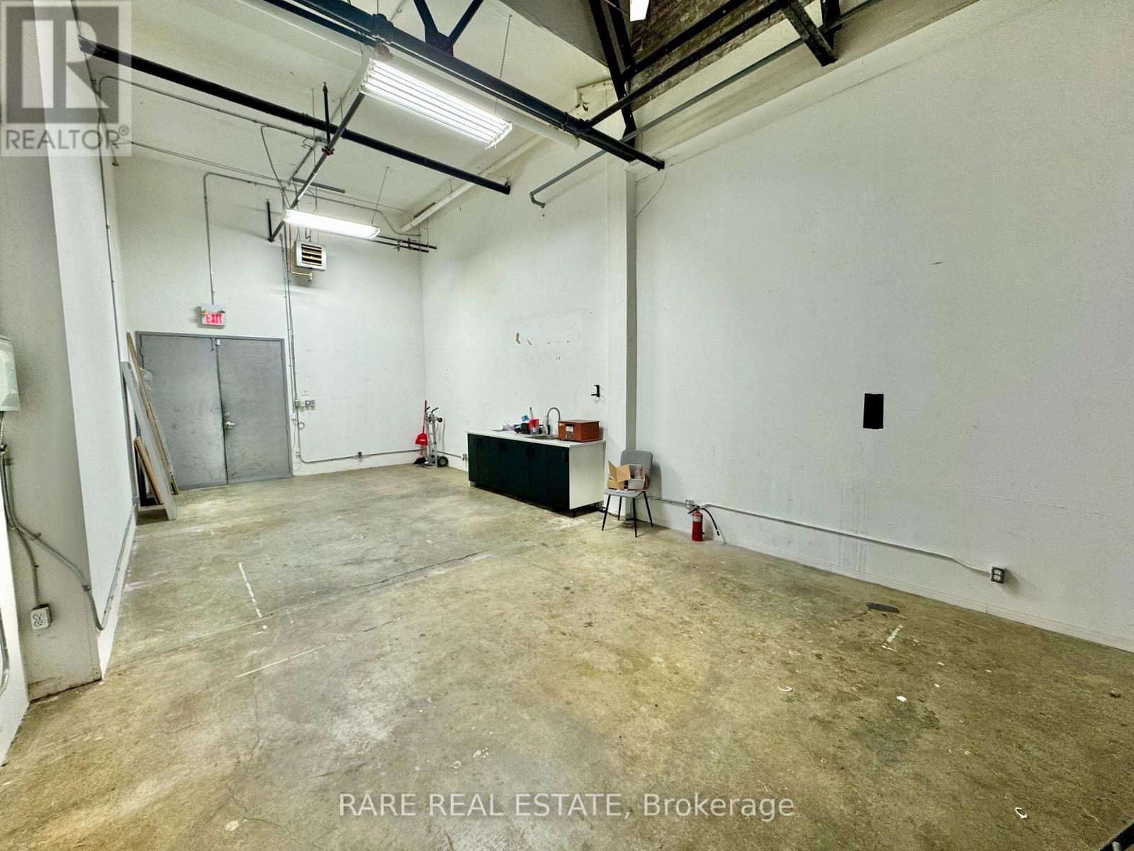 135 - 163 Sterling Road, Toronto (Dufferin Grove), Ontario  M6R 2B2 - Photo 15 - C12852418