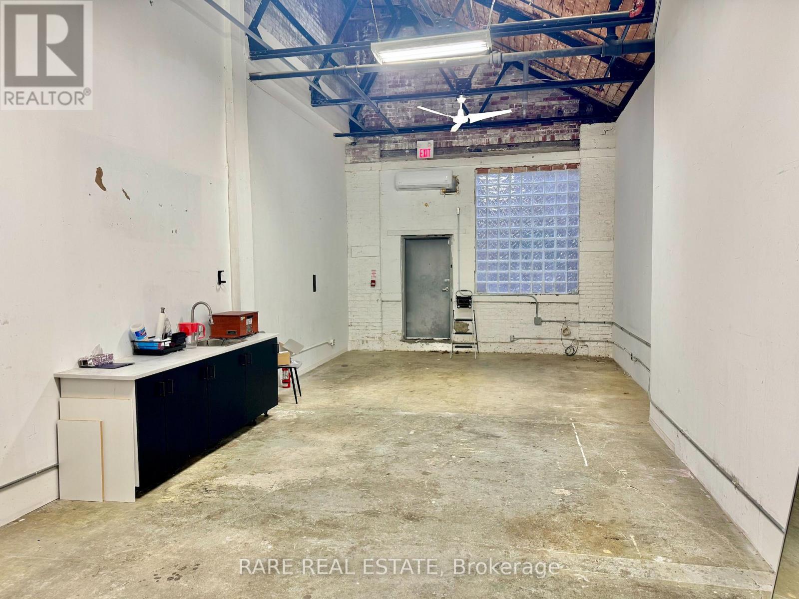 135 - 163 Sterling Road, Toronto (Dufferin Grove), Ontario  M6R 2B2 - Photo 4 - C12852418