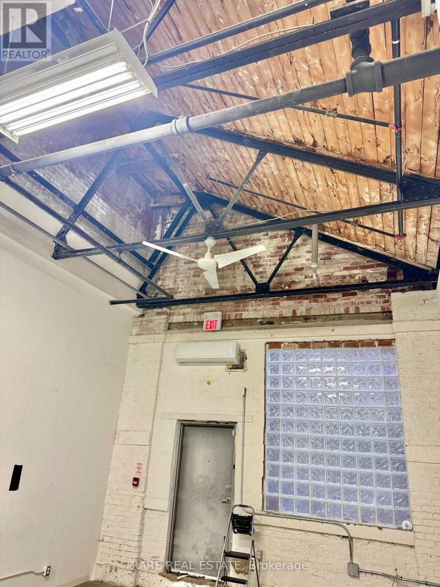 135 - 163 Sterling Road, Toronto (Dufferin Grove), Ontario  M6R 2B2 - Photo 9 - C12852418