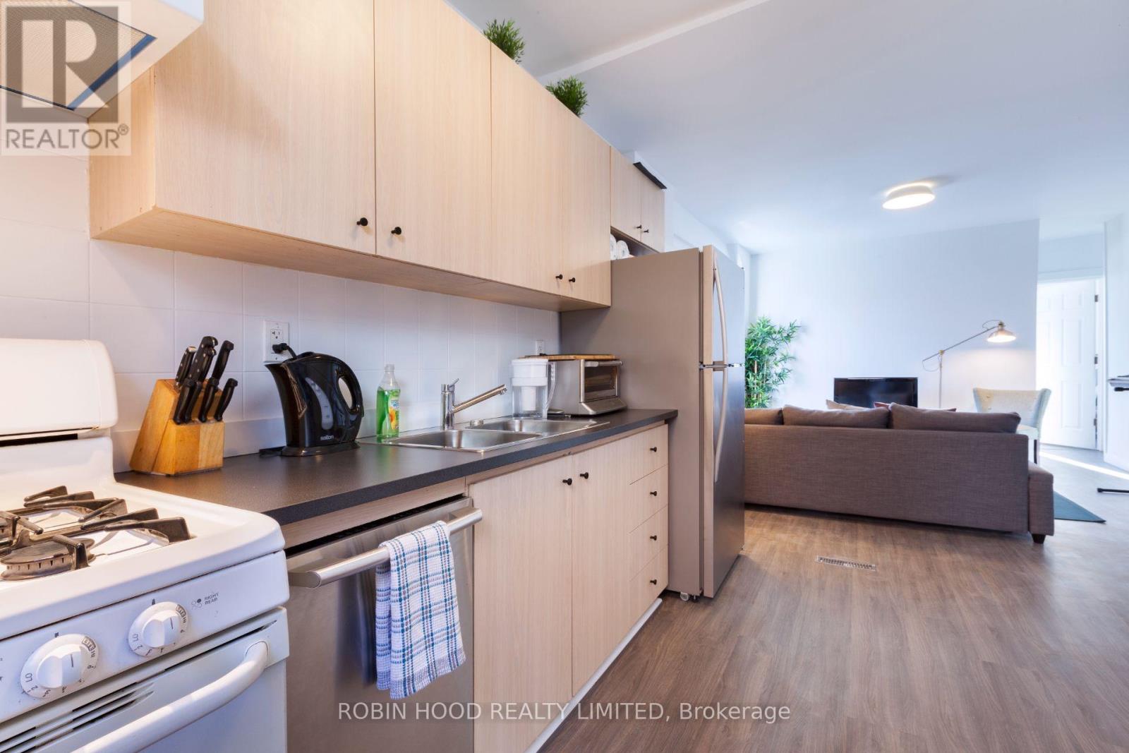 Unit 3 - 1 Beatrice Street, Toronto (Trinity-Bellwoods), Ontario  M6J 2T2 - Photo 3 - C12852422