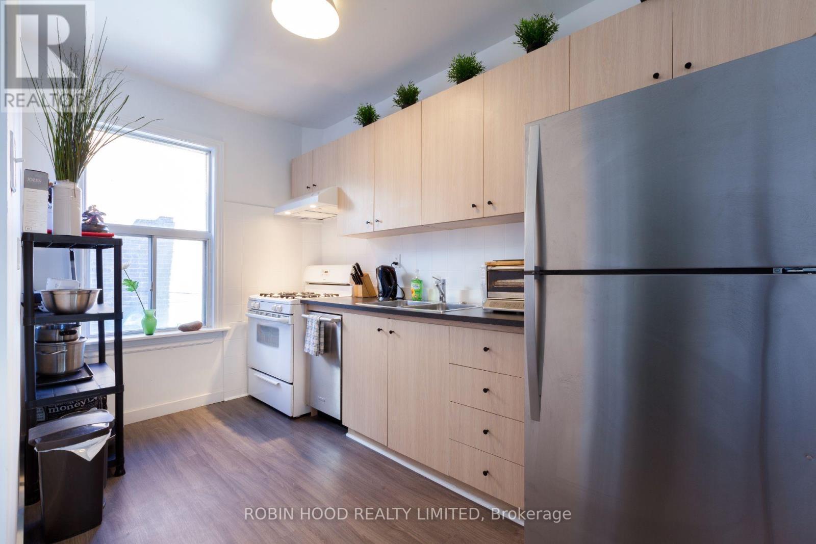 Unit 3 - 1 Beatrice Street, Toronto (Trinity-Bellwoods), Ontario  M6J 2T2 - Photo 4 - C12852422