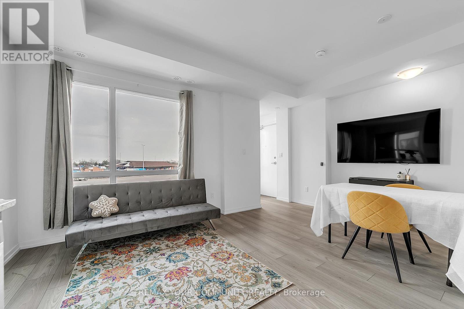 191 - 2-20 Lytham Green Circle, Newmarket (Glenway Estates), Ontario  L3Y 0H3 - Photo 4 - N12852390