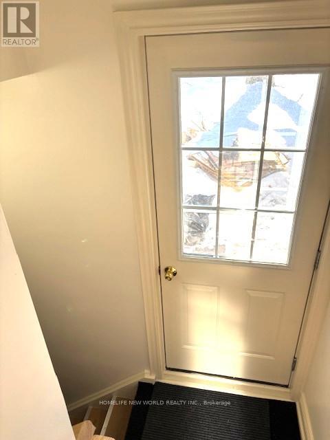 1 Ottawa Court, Aurora (Aurora Heights), Ontario  L4G 2Y6 - Photo 2 - N12852444