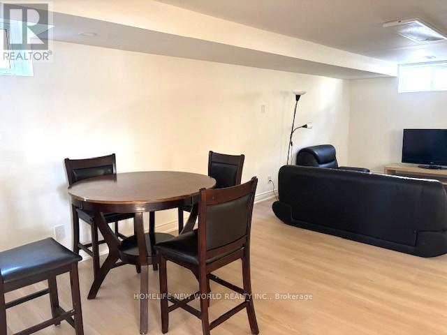 1 Ottawa Court, Aurora (Aurora Heights), Ontario  L4G 2Y6 - Photo 8 - N12852444