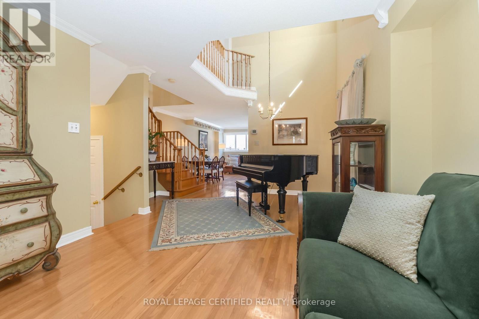 5333 Hollypoint Avenue, Mississauga (East Credit), Ontario  L5V 2L2 - Photo 11 - W12852380