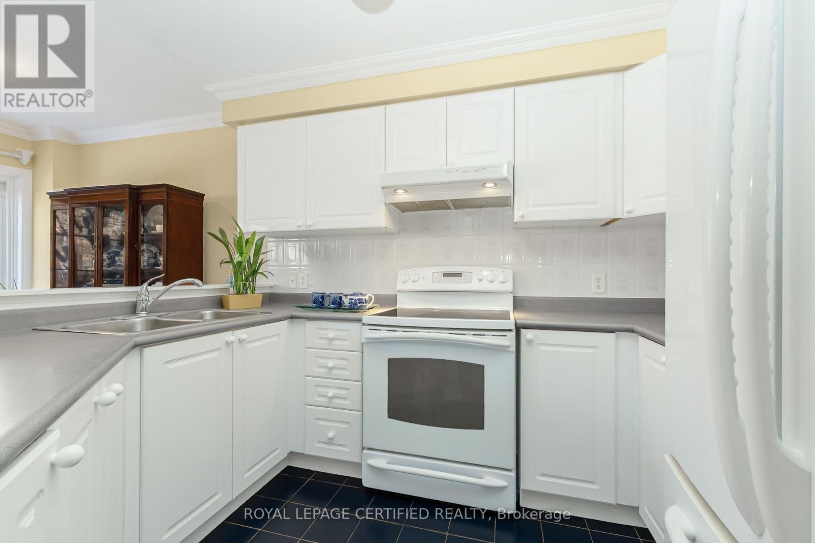 5333 Hollypoint Avenue, Mississauga (East Credit), Ontario  L5V 2L2 - Photo 15 - W12852380