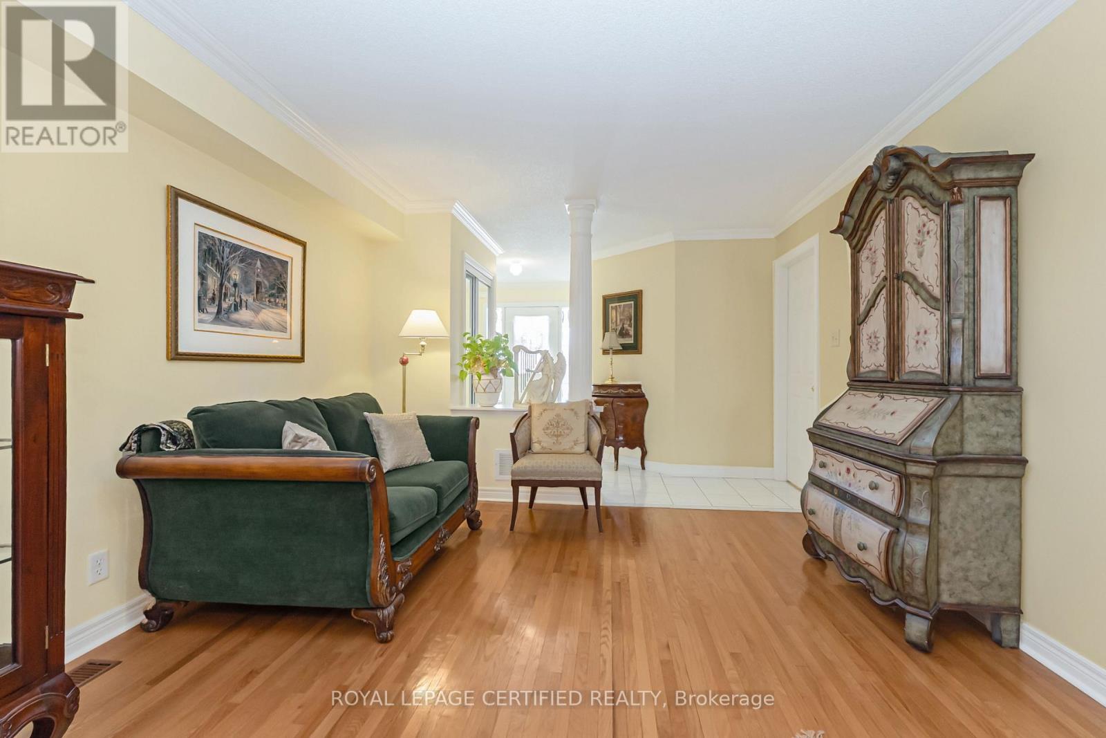 5333 Hollypoint Avenue, Mississauga (East Credit), Ontario  L5V 2L2 - Photo 7 - W12852380