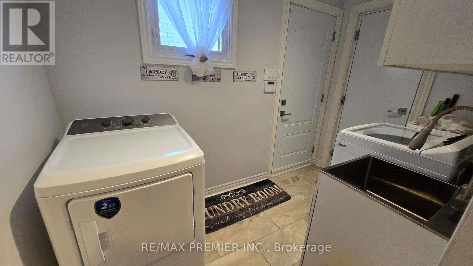 54 Fountainbridge Drive, Caledon (Bolton East), Ontario  L7E 1N4 - Photo 12 - W12852394