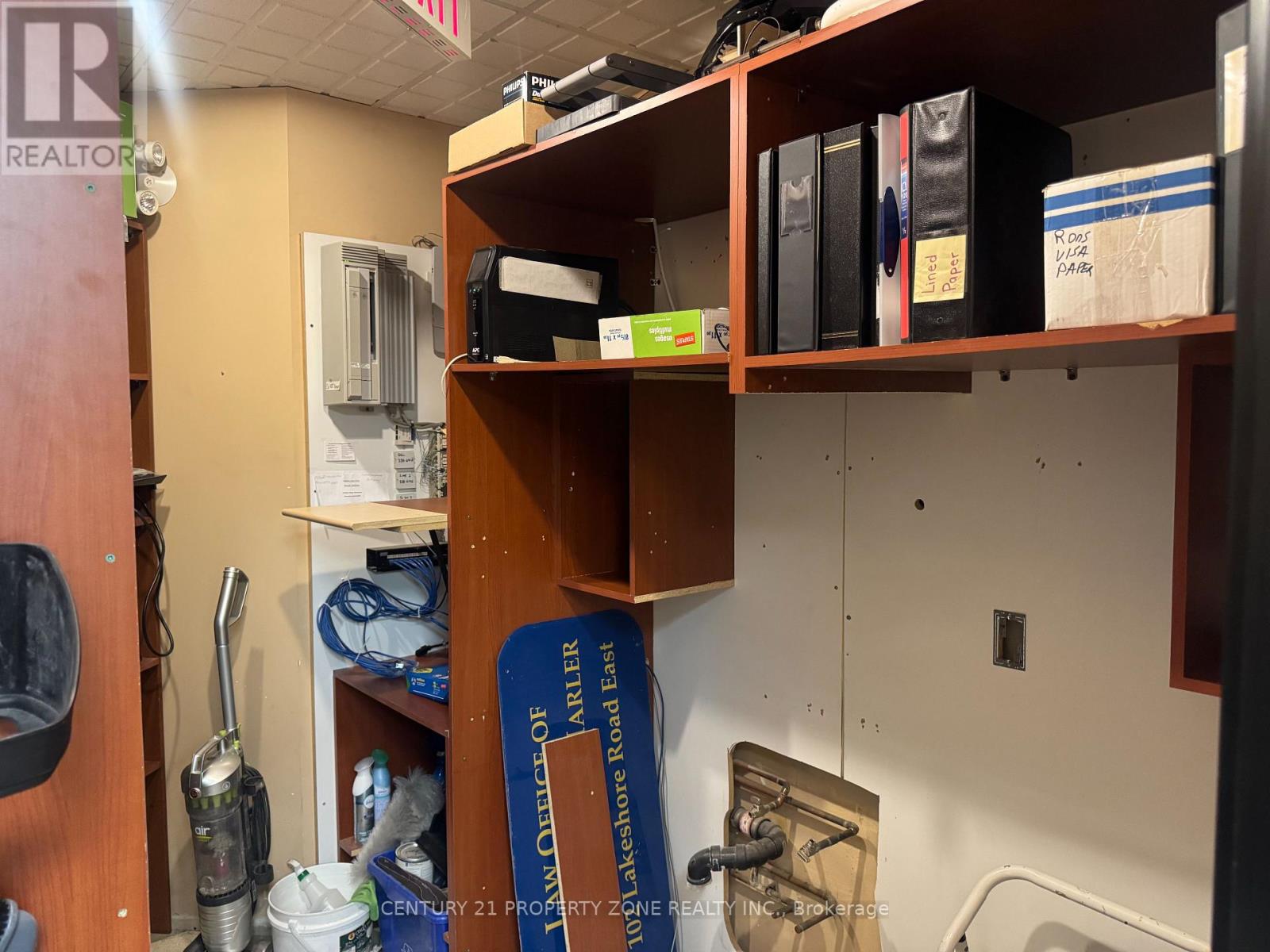 102 Lakeshore Road E, Oakville (Oo Old Oakville), Ontario  L6J 2Z4 - Photo 11 - W12852398