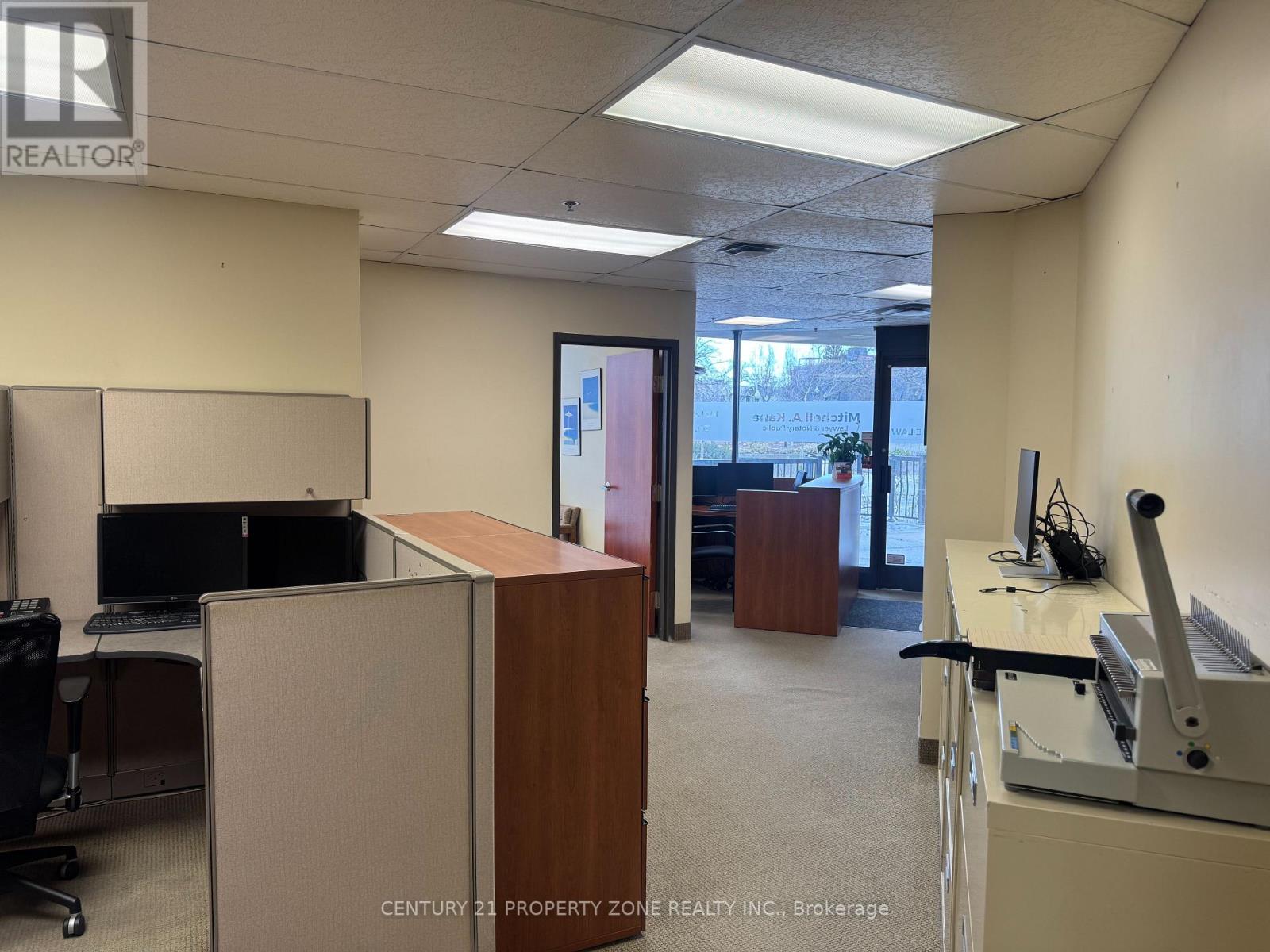 102 Lakeshore Road E, Oakville (Oo Old Oakville), Ontario  L6J 2Z4 - Photo 12 - W12852398