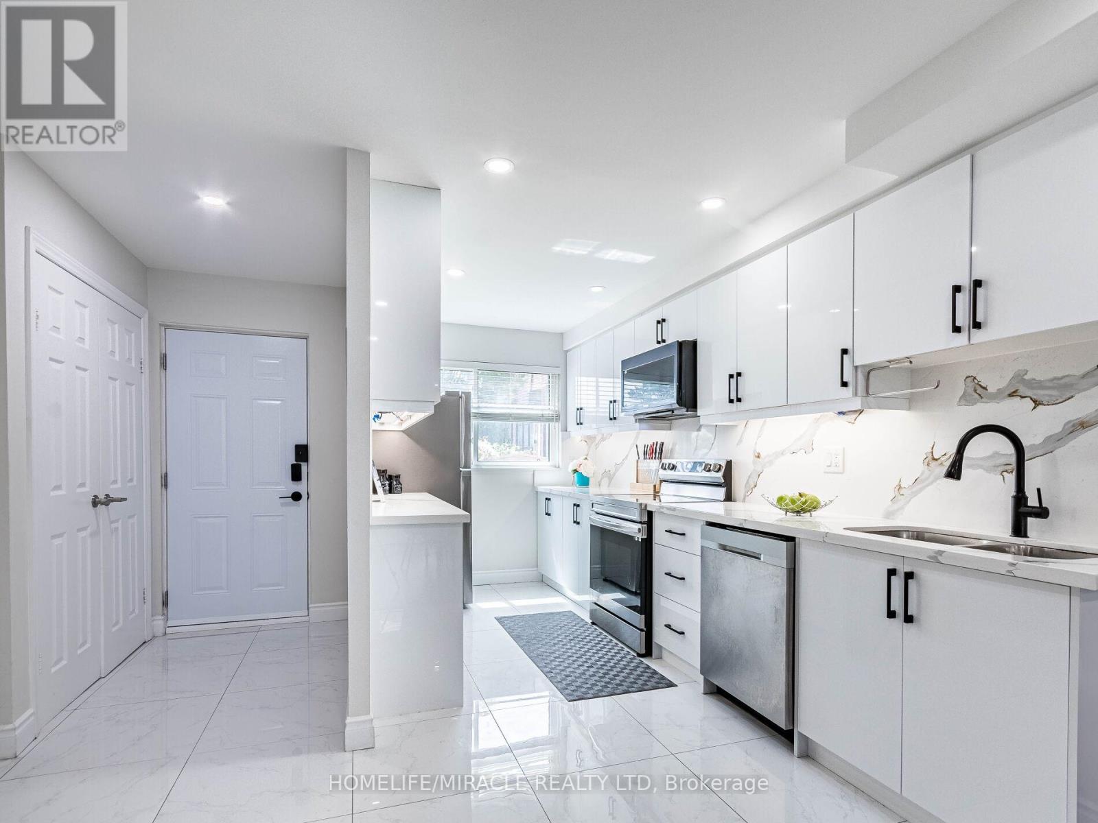 124 - 180 Mississauga Valley Boulevard, Mississauga (Mississauga Valleys), Ontario  L5A 3M2 - Photo 11 - W12852400