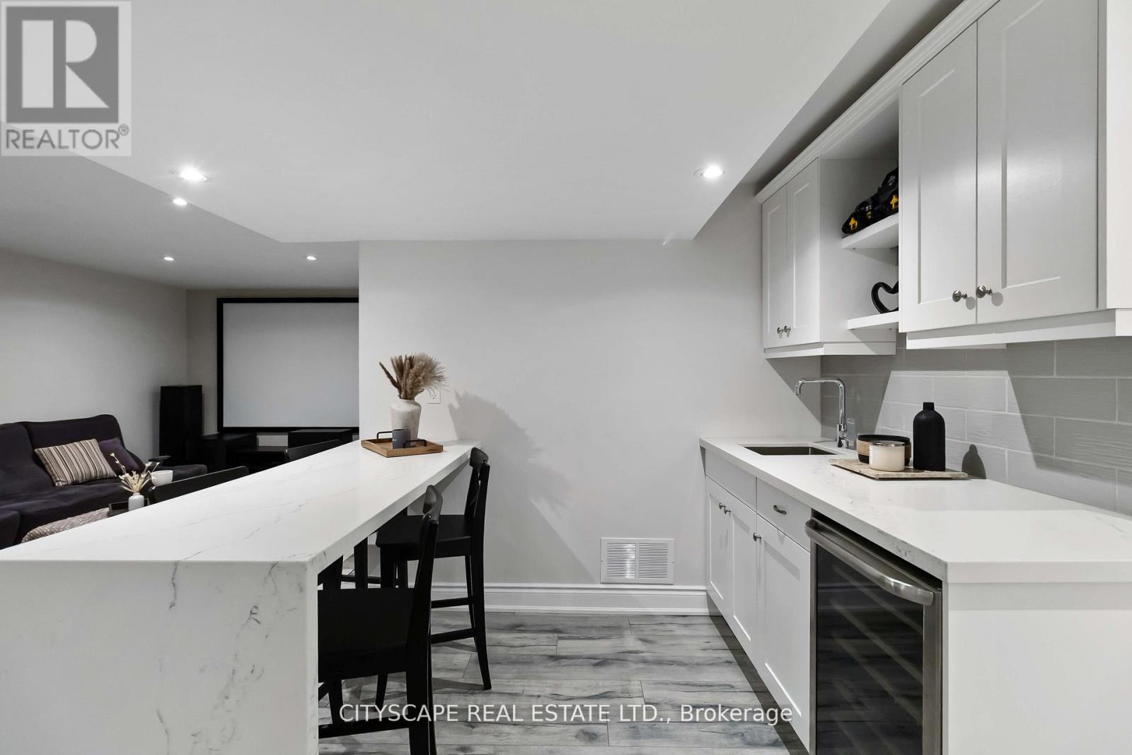 4269 Vivaldi Road, Burlington (Alton), Ontario  L7M 0N4 - Photo 38 - W12852414