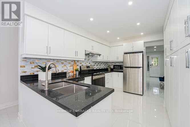 14 Conover Court, Brampton (Brampton South), Ontario  L6Y 3J5 - Photo 12 - W12852420