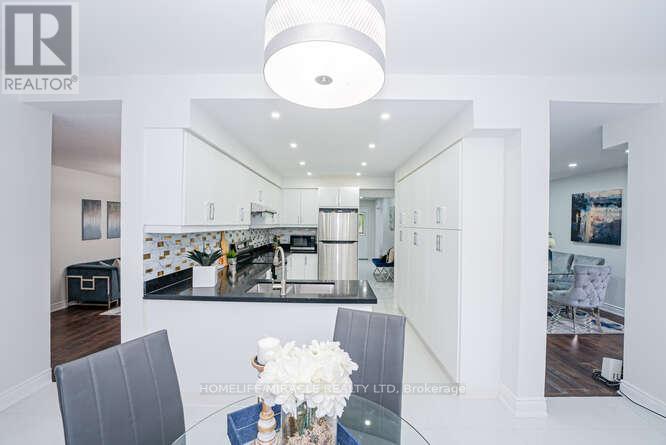 14 Conover Court, Brampton (Brampton South), Ontario  L6Y 3J5 - Photo 13 - W12852420