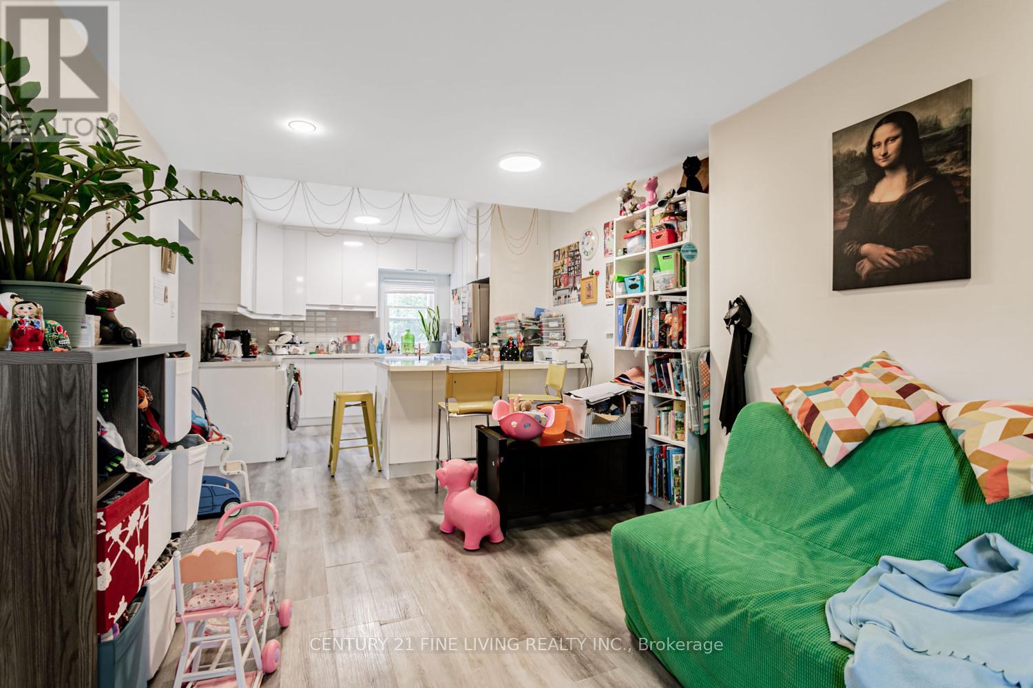 164 Sunnyside Avenue, Toronto (High Park-Swansea), Ontario  M6R 2P6 - Photo 21 - W12852428