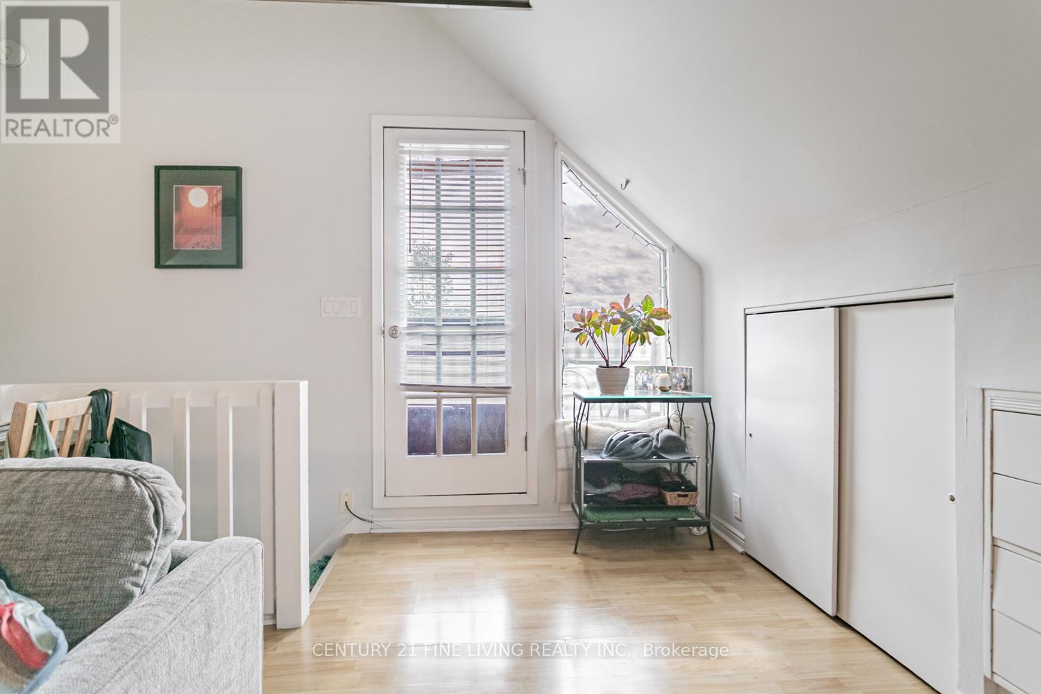 164 Sunnyside Avenue, Toronto (High Park-Swansea), Ontario  M6R 2P6 - Photo 38 - W12852430