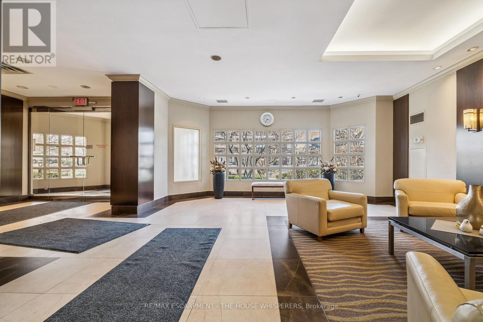 701 - 100 Millside Drive, Milton, Ontario  L9T 5E2 - Photo 6 - W12852436