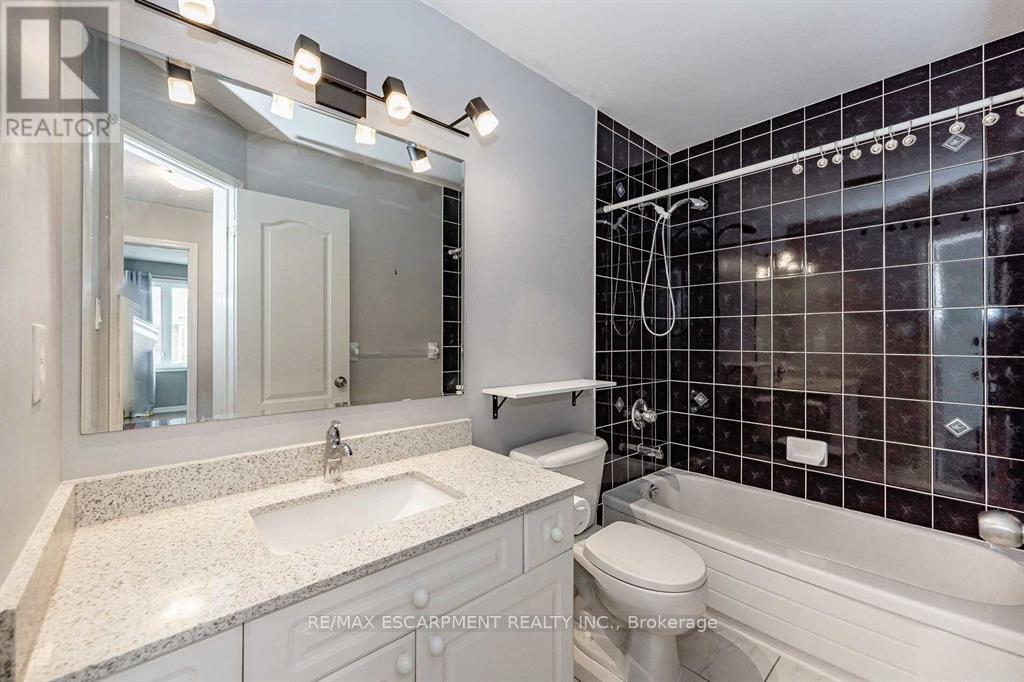 803 Mckay Crescent, Milton (Be Beaty), Ontario  L9T 6L1 - Photo 20 - W12852440