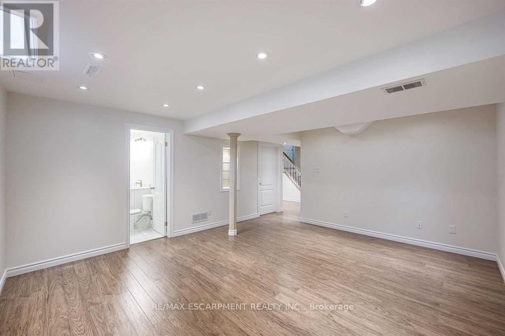 803 Mckay Crescent, Milton (Be Beaty), Ontario  L9T 6L1 - Photo 24 - W12852440