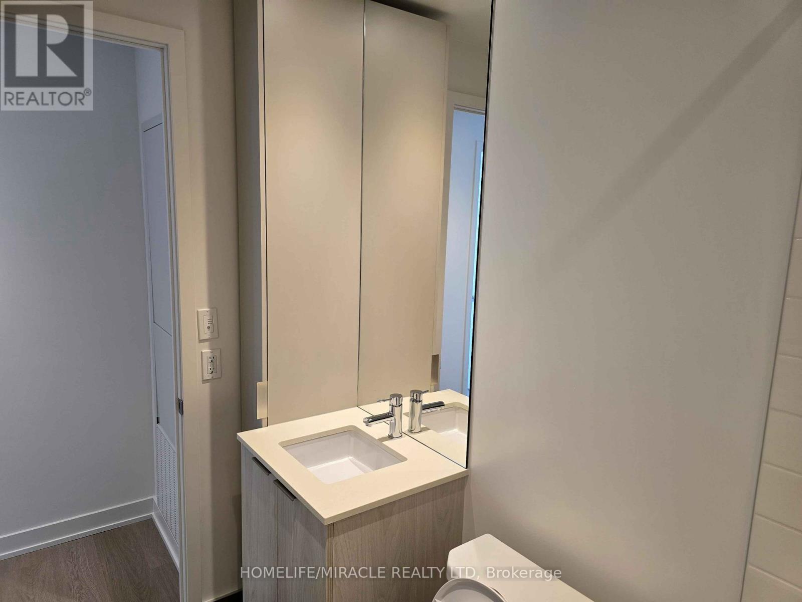 2606 - 448 Burnhamthorpe Road, Mississauga (City Centre), Ontario  L5B 4M6 - Photo 11 - W12852448