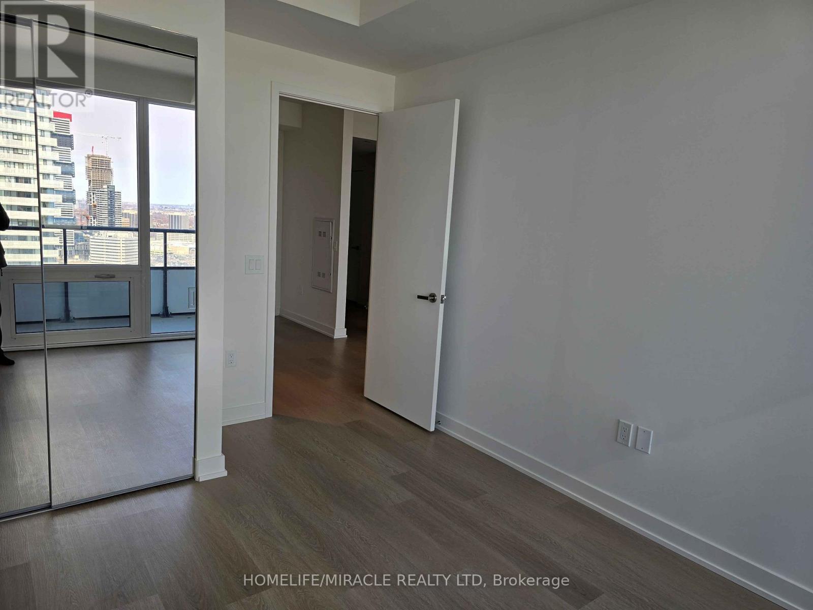 2606 - 448 Burnhamthorpe Road, Mississauga (City Centre), Ontario  L5B 4M6 - Photo 9 - W12852448